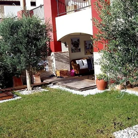 בית נופש With Private Pool And Beautiful Garden לוס כריסטיאנוס