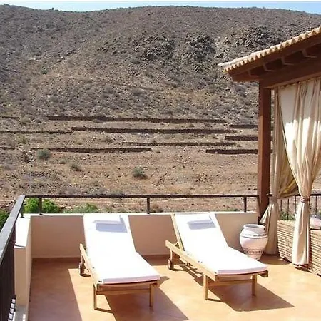 With Private Pool And Beautiful Garden בית נופש לוס כריסטיאנוס