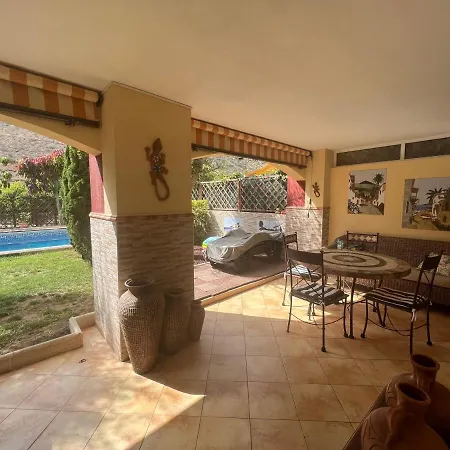بيت للعطل With Private Pool And Beautiful Garden