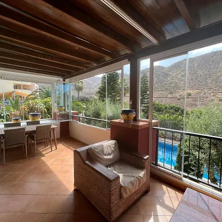 With Private Pool And Beautiful Garden لوس كريستيانوس