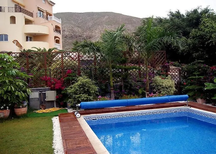 With Private Pool And Beautiful Garden Ferienhaus *