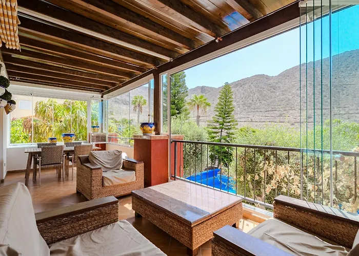 With Private Pool And Beautiful Garden Ferienhaus Los Cristianos (Tenerife)