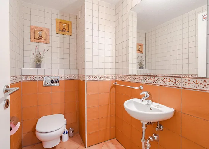 With Private Pool And Beautiful Garden *