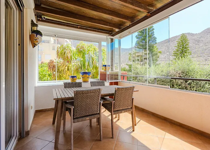 With Private Pool And Beautiful Garden *