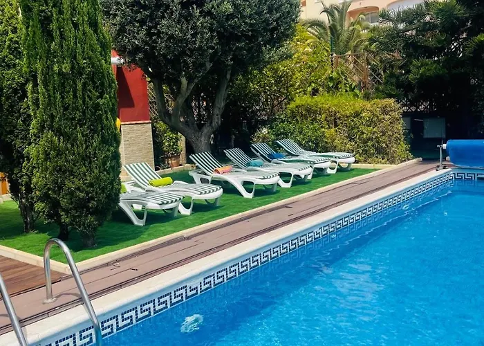 With Private Pool And Beautiful Garden Ferienhaus