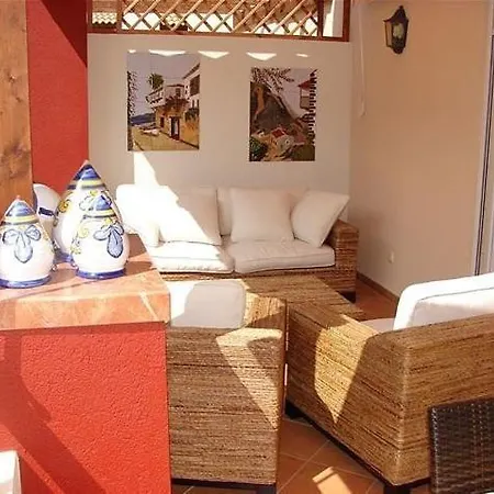 With Private Pool And Beautiful Garden Дом отдыха Лос Кристианос