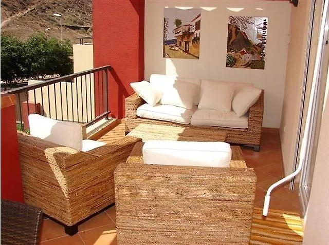 With Private Pool And Beautiful Garden 度假居 *