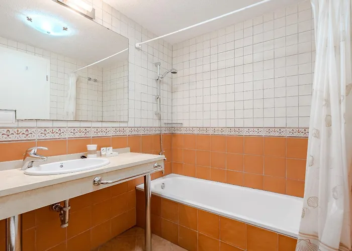 度假居 With Private Pool And Beautiful Garden 洛斯克里斯蒂亚诺斯